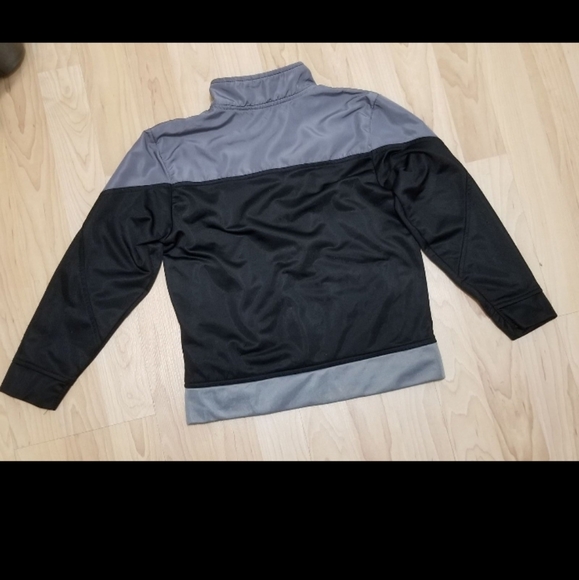 Starter  child  full-zip jacket - size 6/7 - Picture 4 of 5